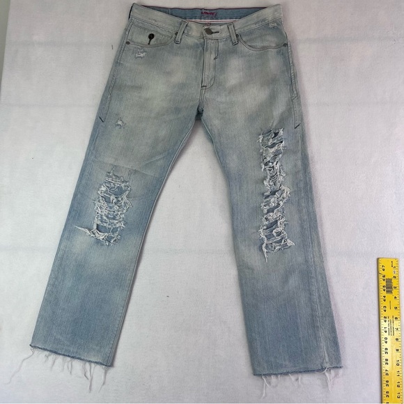 Levi's Denim - Levi’s red exclusive of decoration size:W32 L30